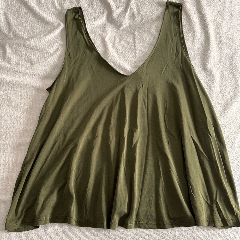 Tank top size medium